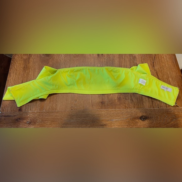 House of CB Neon Yellow Off-Shoulder Women's Top - Picture 6 of 7